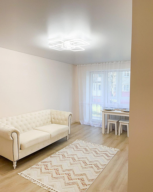 Продаж Квартира 3-кімнатна, 2/5 поверх на вул. Степана Бандери Рівне - фото 1