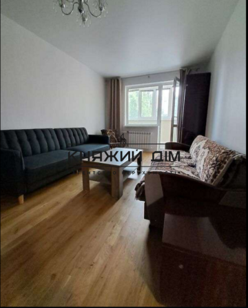 Продаж Квартира 3-кімнатна, 3/12 поверх на Харьковское шоссе Киев