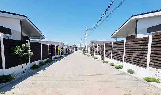 Продаж Будинок 3-кімнатний на вул. Межева 