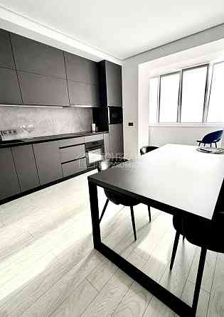 Продаж Квартира 3-кімнатна, 9/10 поверх на вул. Дача 55 Kharkiv