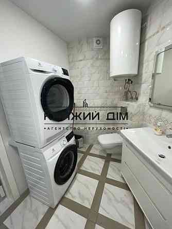 Оренда Квартира 3-кімнатна, 14/25 поверх на Ломоносова ул./Юлії Здановської Киев