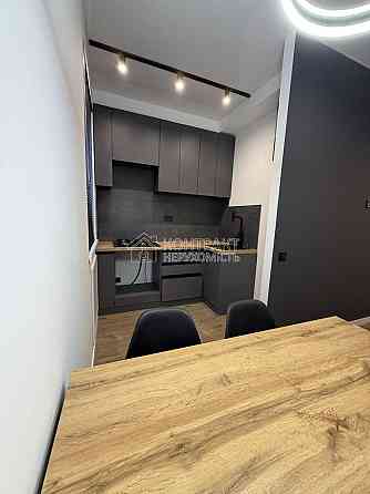 Продаж Квартира 3-кімнатна, 5/5 поверх на вул. Науки Харків