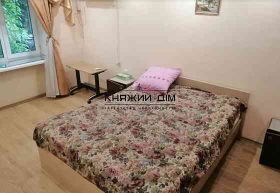 Оренда Квартира 1-кімнатна, 1/10 поверх на Калининградская ул. Киев