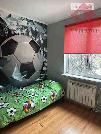 Продаж Квартира 4-кімнатна, 2/9 поверх на Богомольця Ужгород