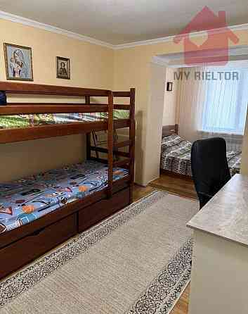 Продаж Квартира 2-кімнатна, 1/5 поверх на Марка Вовчка Uzhhorod