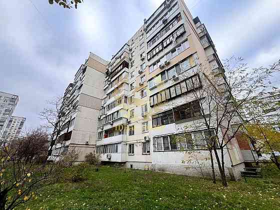 Продаж Квартира 3-кімнатна на Героев Днепра ул., 40А Київ