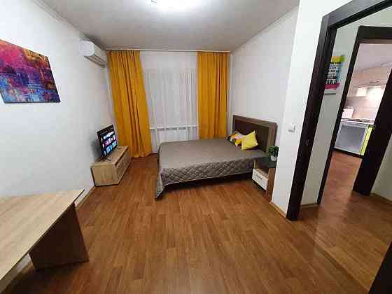 Оренда Квартира 1-кімнатна, 1/25 поверх на ул. Бориса Гмыри, 16 Kiev