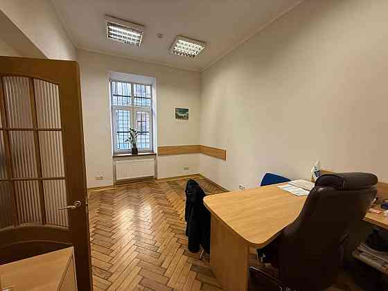 Оренда офісне приміщення на вул. Вербицького Михайла приміщень - 2, поверх - 1/3 Львів