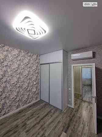 Продаж Квартира 2-кімнатна, 3/5 поверх на Єреванська вул., 5 Киев