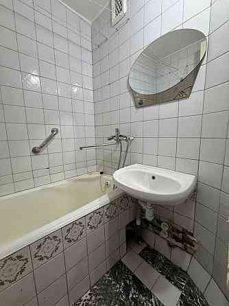 Продаж Квартира 2-кімнатна, 7/10 поверх на Червоної Калини вул., д. 38Б Киев