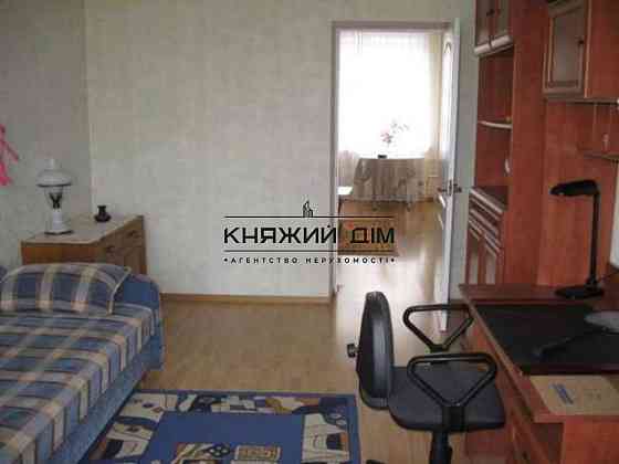 Оренда Квартира 3-кімнатна, 9/9 поверх на вул. Велика Васильківська Київ