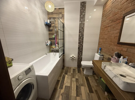 Двухкомнатная в новом доме Лиманка