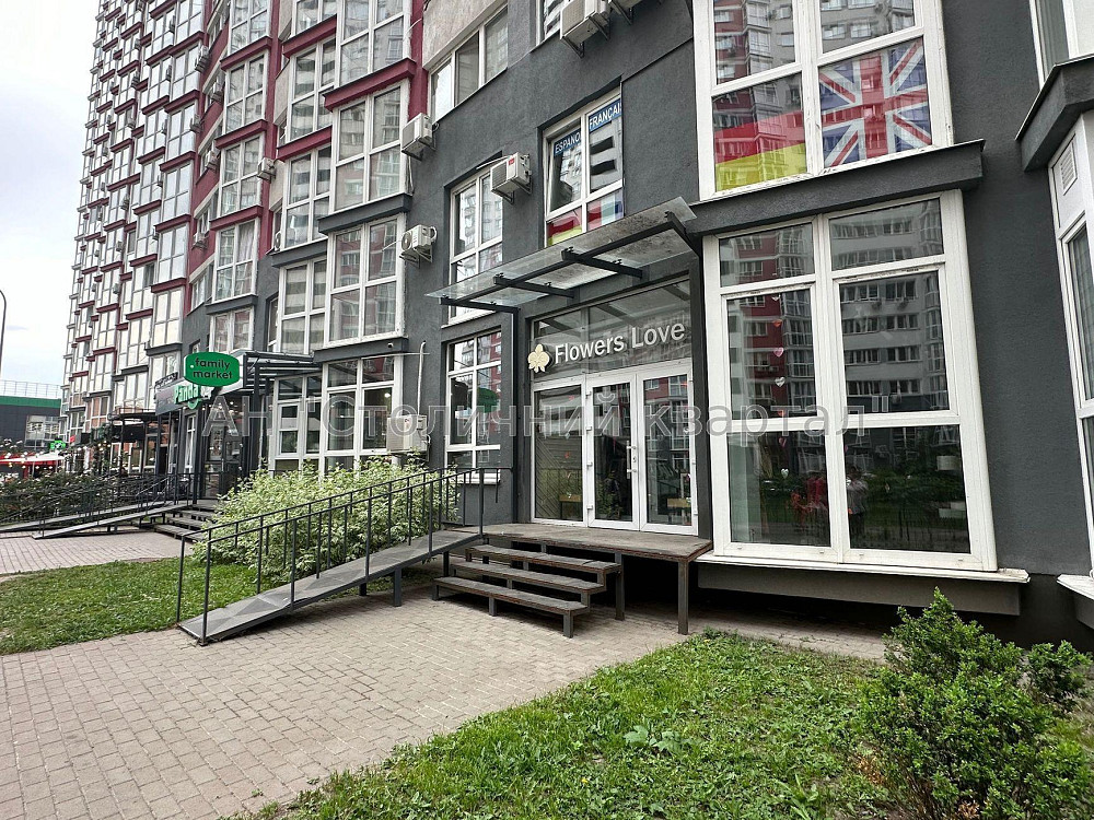 Оренда торгове приміщення на Драгоманова вул., 2А поверх - 1/25 Киев - изображение 1