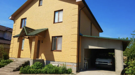 Кирпичный хозяйский дом  320кв.м   8 соток Червоный хутор Limanka