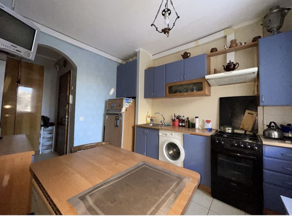 Продаж Квартира 3-кімнатна, 2/9 поверх на Озерна вул., д. 4 Kiev - photo 1