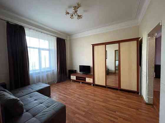 Продаж Квартира 4-кімнатна, 6/6 поверх на Шевченка Тараса вул., д. 58 Kiev