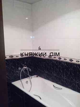 Прадаж 5 кімнатної квартири в Центрі міста вул. Шота Рустовелі,20б код 21146486 Київ