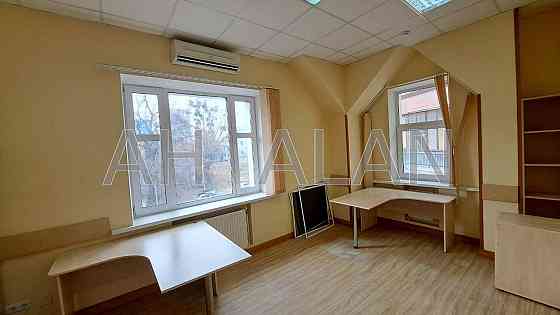 Оренда офісне приміщення на Саксаганського вул., 67Б приміщень - 1, поверх - 1/5 Київ