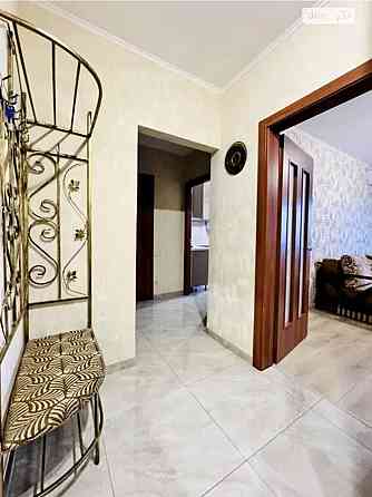 Оренда Квартира 1-кімнатна, 18/22 поверх на вул. Олени Пчілки, 4 Kiev