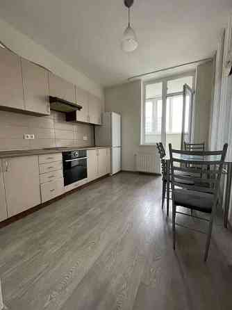 Оренда Квартира 1-кімнатна, 22/25 поверх на ул. Урловская Київ