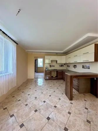 Продаж 2-поверховий Будинок з ділянкою 5.5 сот 160 кв.м 4 кімн. на Вивізна 37, СТ Керамік Крихівці