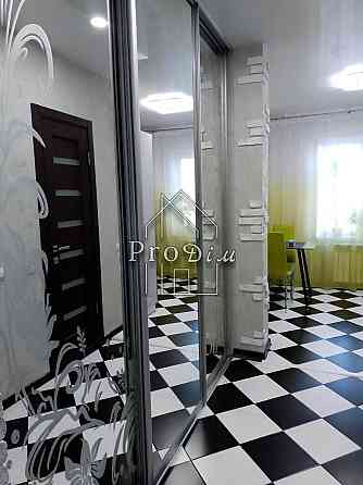 Продаж 3 к квартира вул. Наталії Ужвій 8. Подільський район. Мостицький масив. Киев