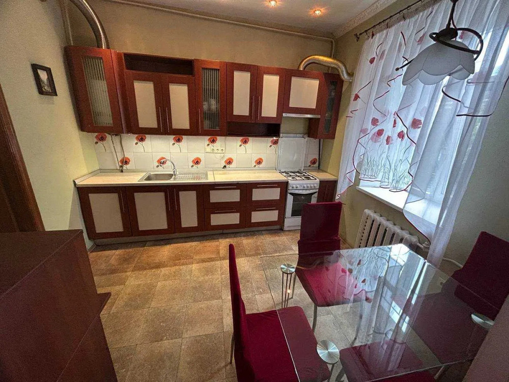 Оренда Квартира 1-кімнатна, 2/4 поверх на Межигірська, 22 Київ - фото 1