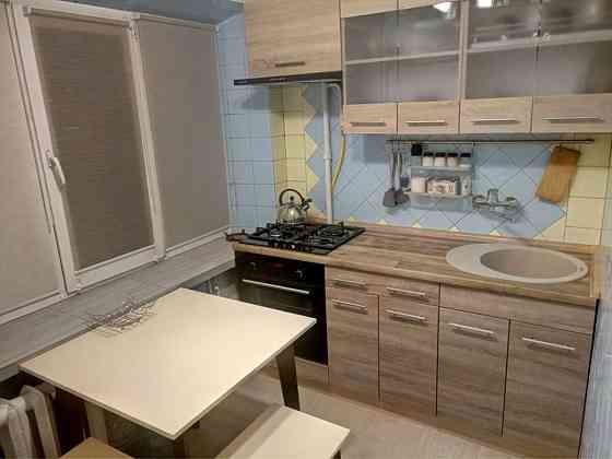 Оренда Квартира 2-кімнатна, 3/9 поверх на Празька, 3 Kiev