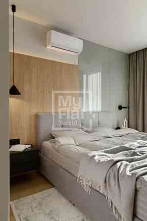 Продаж Квартира 3-кімнатна, 6/7 поверх на вул. Салютна Киев