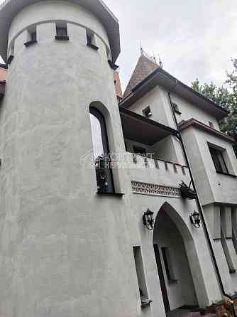 Оренда Будинок 6-кімнатний на вул. Дебютна Харків