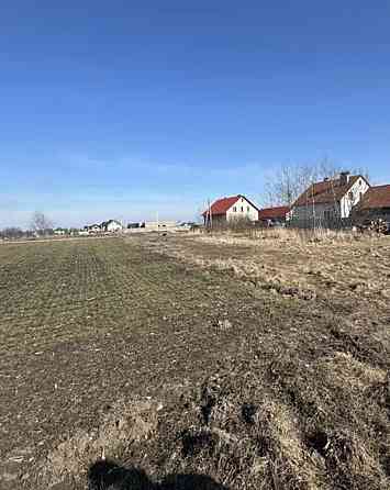 Продаж земельної ділянки 10 соток на фабри Pochayiv