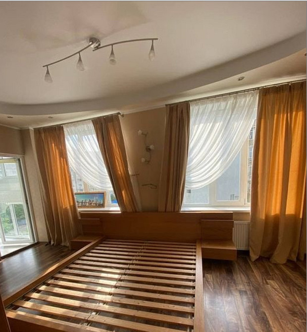 Большая квартира кухня-студия и спальня Odessa - photo 2