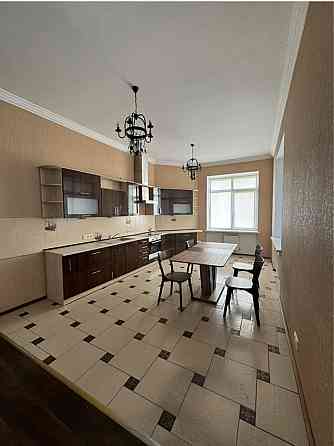 Оренда Квартира 3-кімнатна, 3/4 поверх на Генерала Наумова, 48а Київ