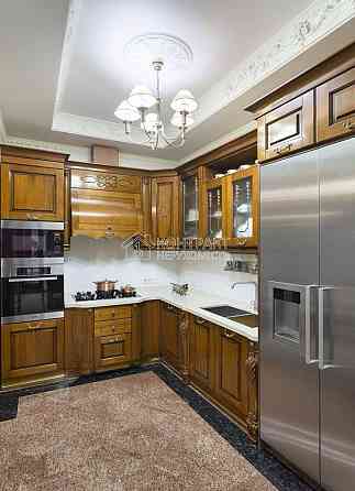 Продаж Будинок 4-кімнатний на вул. Білої Акації Kharkiv