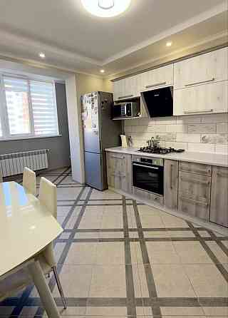 Продаж Квартира 3-кімнатна, 6/12 поверх на Владимирская ул., 1 Dnipro