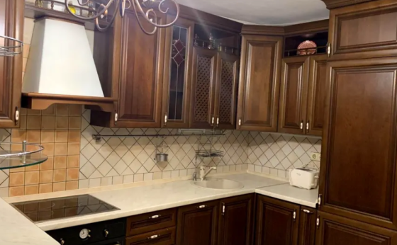 Оренда Квартира 4-кімнатна, 23/26 поверх на Братства Тарасівців, 12/37 Kiev