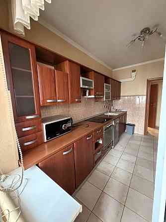 Продаж Квартира 3-кімнатна, 16/21 поверх на Лесі Українки вул., д. 21Б Kiev