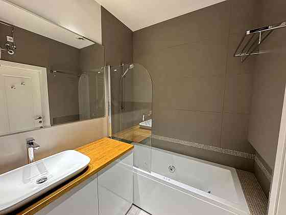 Продаж Квартира 2-кімнатна, 9/18 поверх на Андрія Верхогляда вул., д. 16 Київ