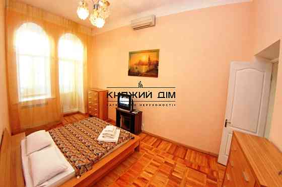 Продаж Квартира 1-кімнатна, 2/4 поверх на Саксаганского ул. Киев