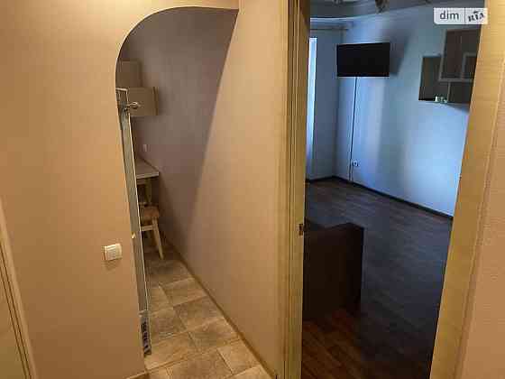 Оренда Квартира 1-кімнатна, 4/5 поверх на Багалія, 1 Киев