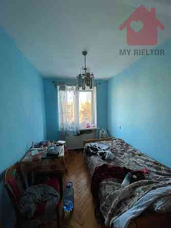 Продаж Квартира 4-кімнатна, 5/5 поверх на Грушевського Ужгород