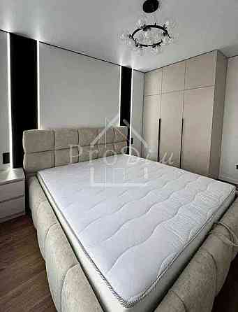 Оренда Квартира 1-кімнатна, 12/13 поверх на Михайла Максимовича вул. (Онуфрія Трутенка), 24 Киев