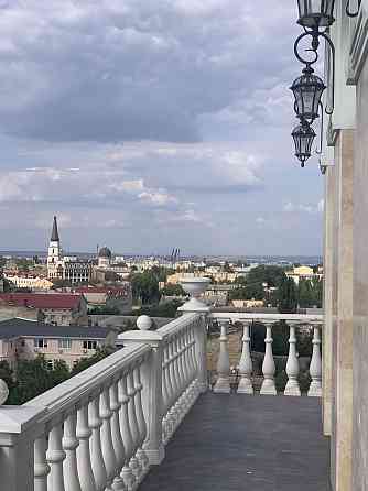 Продаж Квартира 4-кімнатна, 10/10 поверх на Успенский пер., 11 Одеса