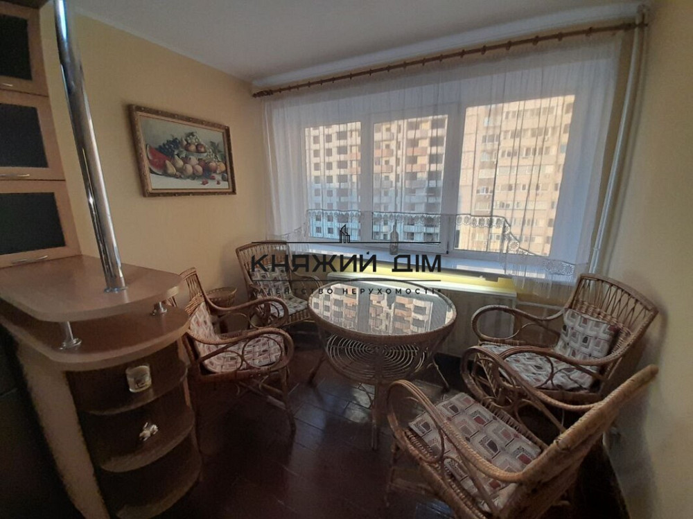 Продаж 3-кімнатної квартири, метро Житомирська 3 хв.пішки. № 21145874 Київ - фото 2