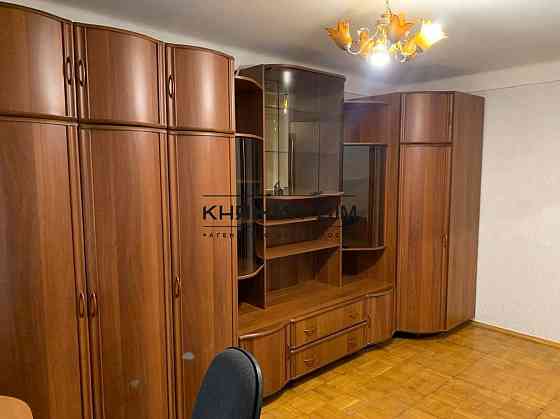 Оренда Квартира 2-кімнатна, 1/5 поверх на вул. Курнатовского ул./Остафія Дашкевича Київ