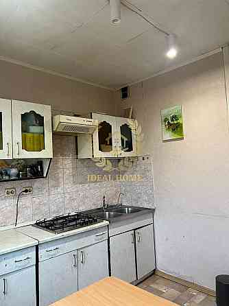 Продається 2-кімнатна квартира на Троєщино Київ