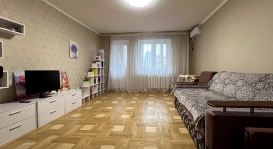 Оренда Квартира 1-кімнатна, 11/23 поверх на Червоної Калини, 72 Kiev