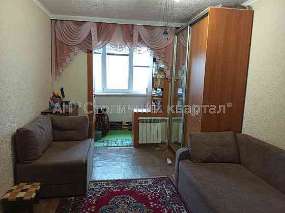 Продаж Квартира 4-кімнатна, 10/10 поверх на Прилужна вул., 14 Kiev