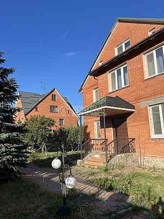 Продаж Будинок 7-кімнатний на вул. Межева 