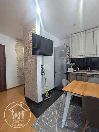 Продаж Квартира 2-кімнатна, 4/5 поверх на Івасюка, 50А Винники